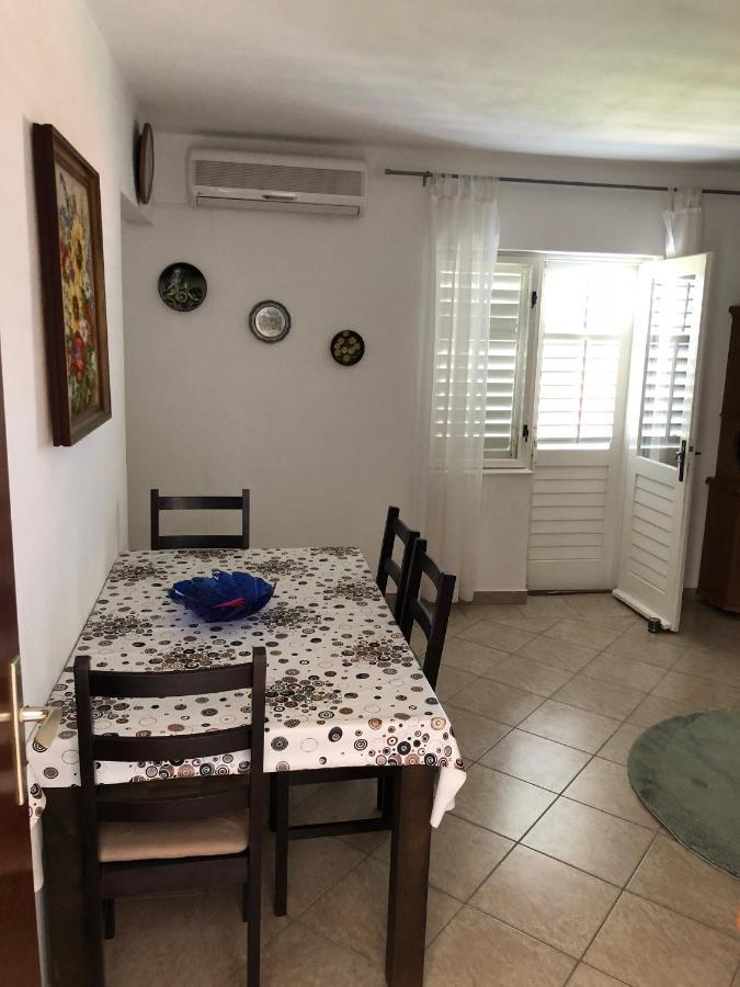 Apartmani Area Doma Trogir Eksteriør bilde